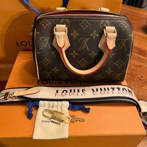 Brand new, never used Louis Vuitton Speedy 20